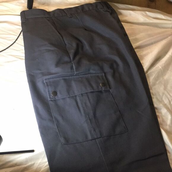 Aramark women’s cargo  work pants - Picture 1 of 8